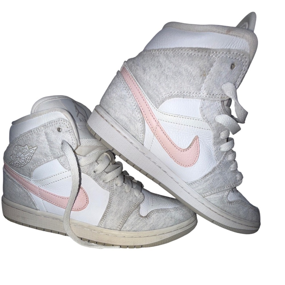 Jordan Air Jordan 1 Mid Sneakers Womens 8.5 White Gray Pink DN4045-001